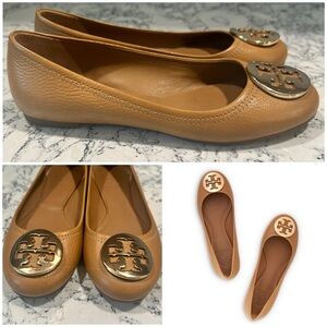 Tory Burch Reva Tan Pebbled Leather Flats with Gold Logo